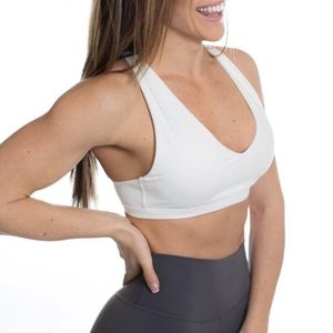 P'tula Veronica Sports Bra in WHITE